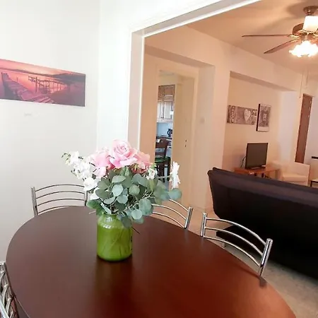 Mona's Cozy Near City Centre Larnaca