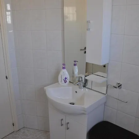 Mona's Cozy Near City Centre Larnaca