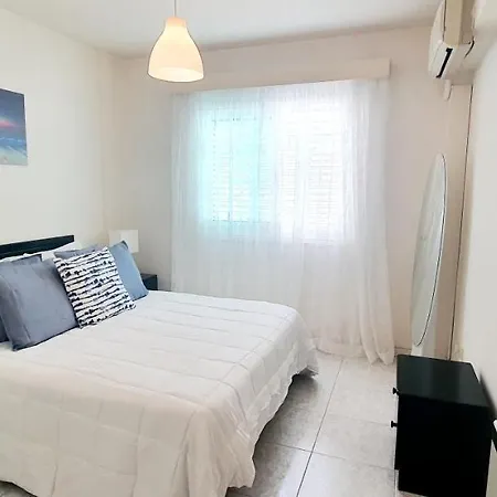 Apartament Mona's Cozy Near City Centre Larnaca